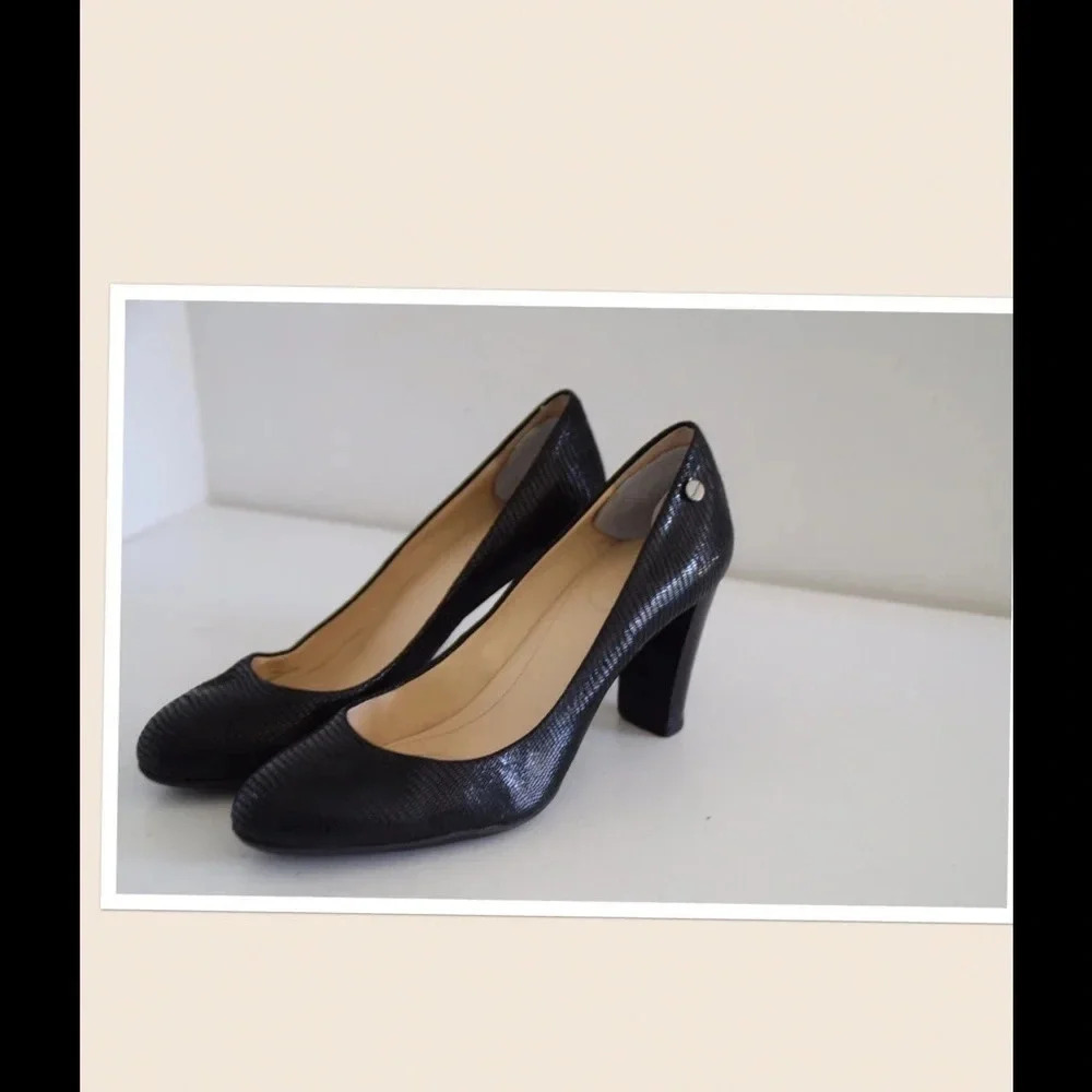Calvin Klein pumps